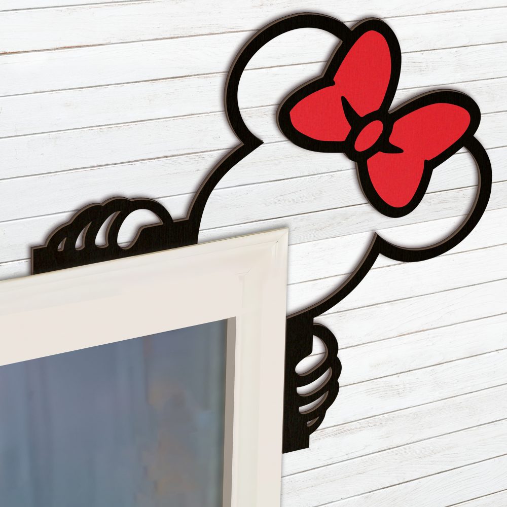 Door Corner 6 Mockup goc nghieng can canh Chay ads 3 scaled
