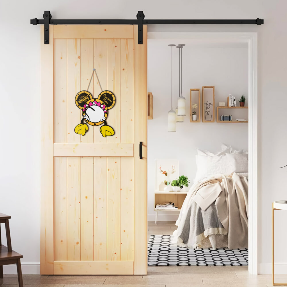 Door Sign 2 Mockup cua truot copy 10