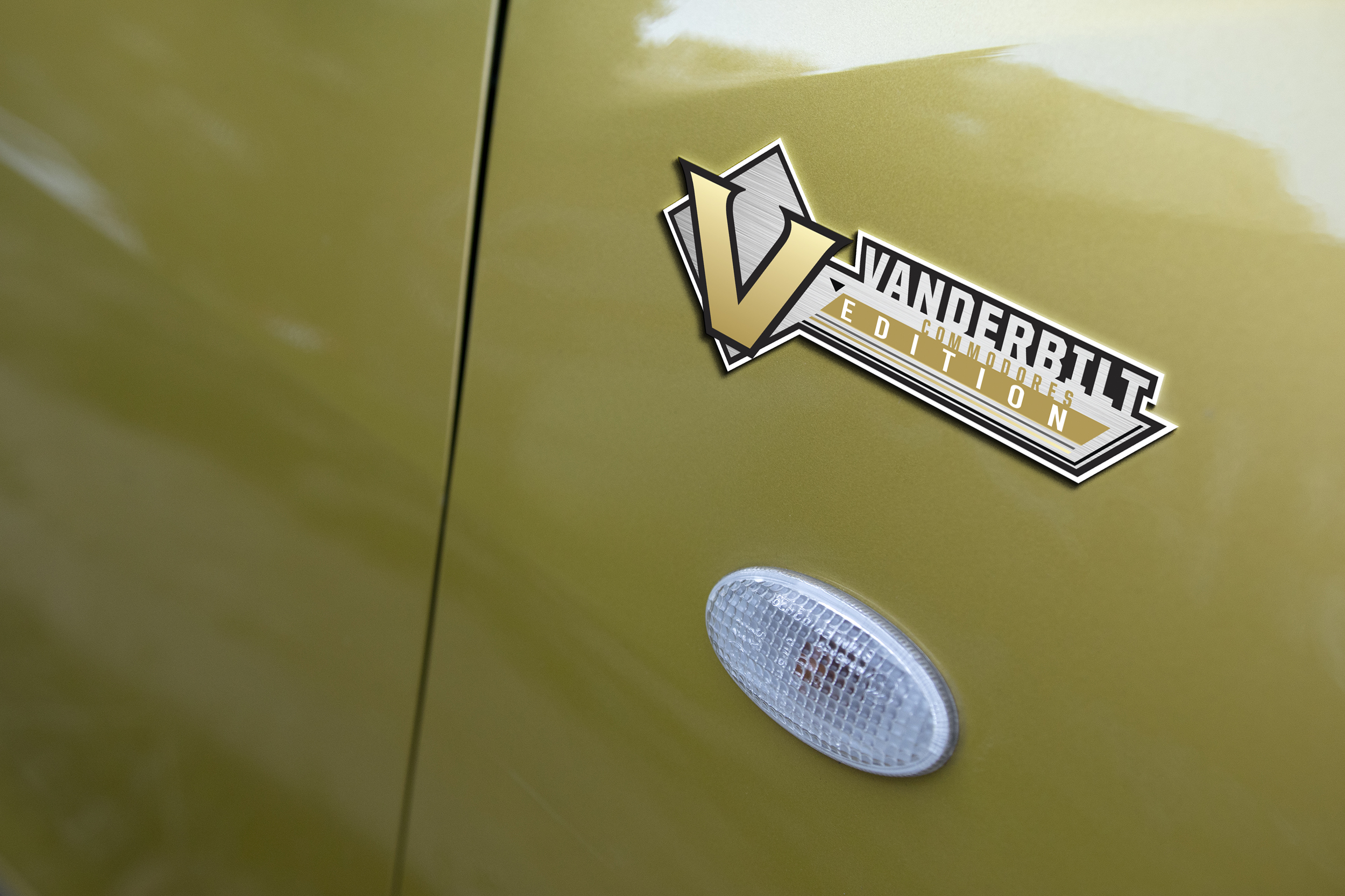 Vanderbilt Commodores Edition Acrylic Car Emblem 3 Vanderbilt Commodores Edition Acrylic Car Emblem - Image 3
