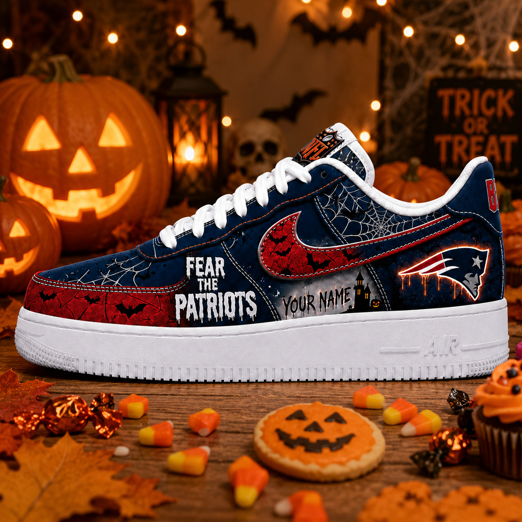 Custom Name New England Patriots Fear The Commanders Shoes Sneakers for Football Fans 3 Custom Name New England Patriots Fear The Commanders Shoes Sneakers for Football Fans - Image 3