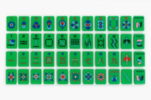 Kelly Green Minimal Mid-Century American Mahjong Set - 160 Acrylic Tiles, Mat, Storage Bag & Accessories