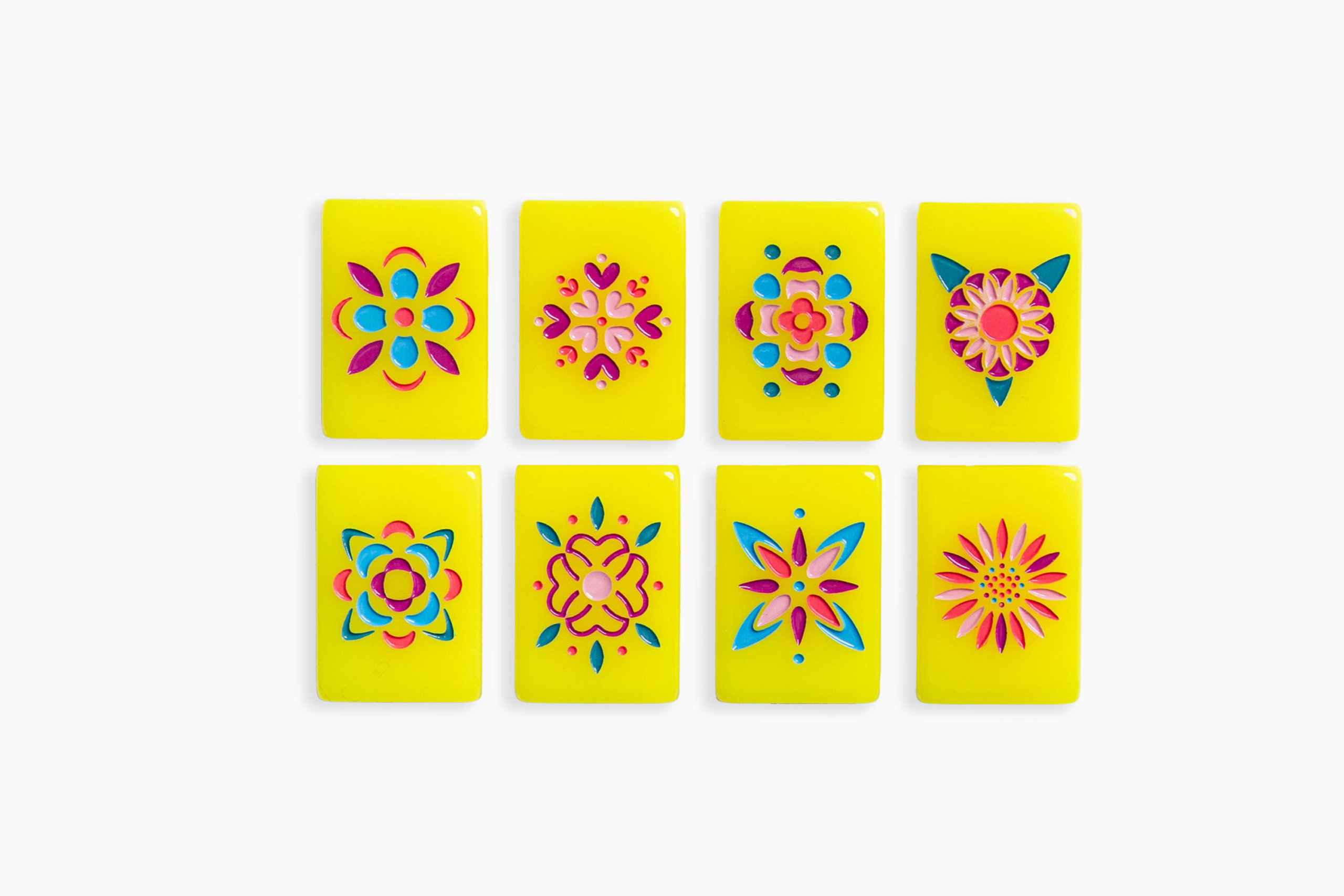 Canary Yellow Minimal Mid-Century American Mahjong Set - 160 Acrylic Tiles, Mat, Storage Bag & Accessories 4 Canary Yellow Minimal Mid-Century American Mahjong Set - 160 Acrylic Tiles, Mat, Storage Bag & Accessories - Image 4