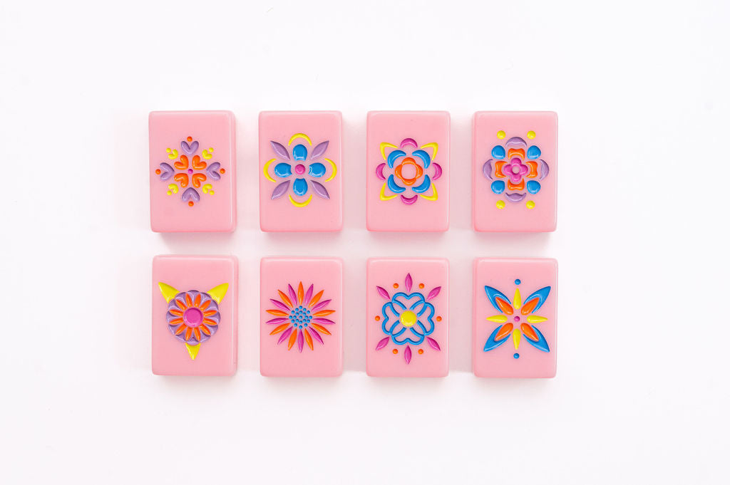 Petal Pink Minimal Mid-Century American Mahjong Set - 160 Acrylic Tiles, Mat, Storage Bag & Accessories 4 Petal Pink Minimal Mid-Century American Mahjong Set - 160 Acrylic Tiles, Mat, Storage Bag & Accessories - Image 4