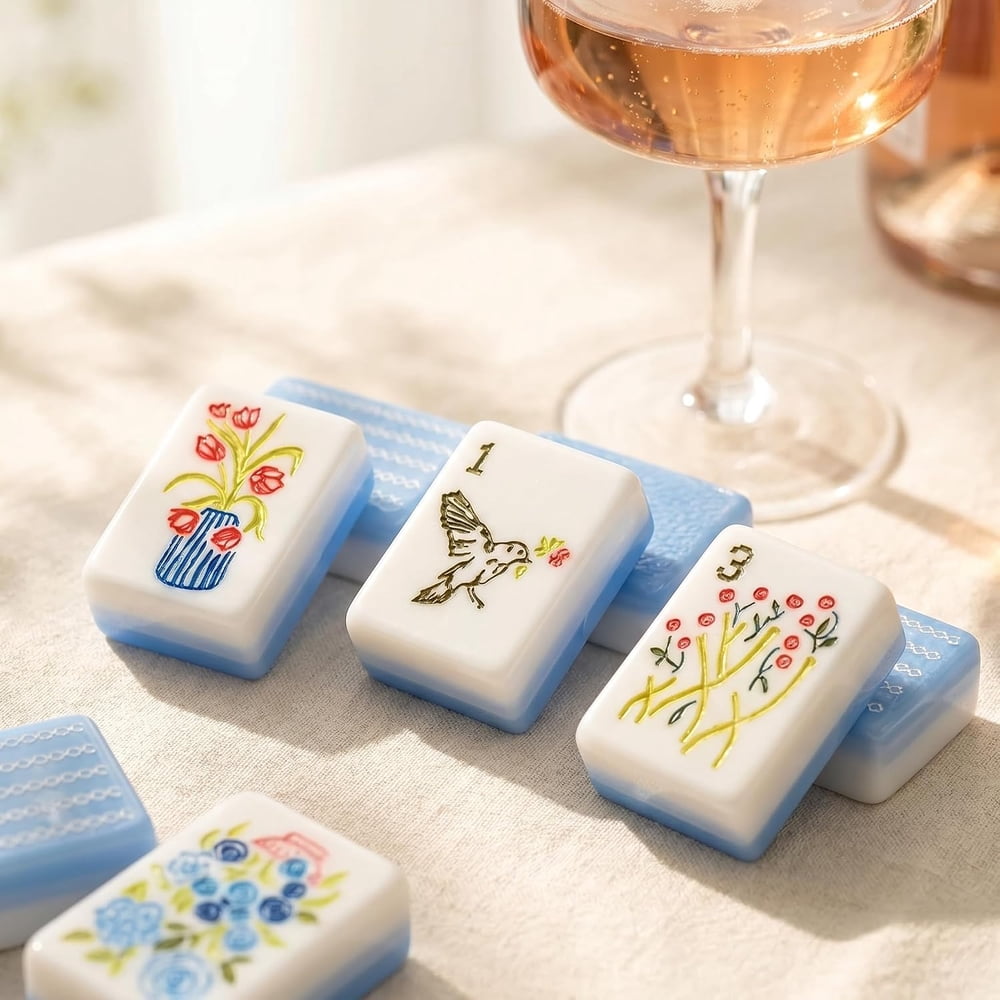 Blue & White Floral American Mahjong Set - 160 Acrylic Tiles, Mat, Storage Bag & Accessories 6 Blue & White Floral American Mahjong Set - 160 Acrylic Tiles, Mat, Storage Bag & Accessories - Image 6